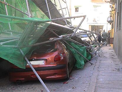 Andamio caído en San Lorenzo