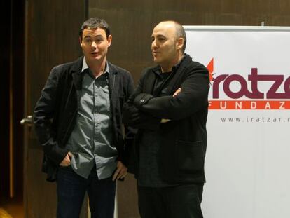 Arraiz y Aoiz, durante el acto de presentación de la Fundación Iratzar.