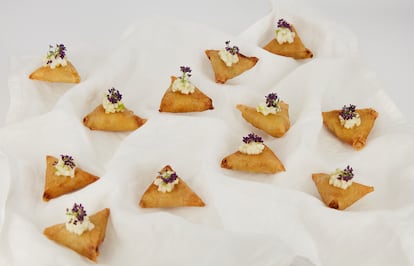 “Cuando me invitaban a fiestas de marcas siempre pensaba que los canapés eran bastante mediocres. Mi idea fue usar producto de mucha calidad como bogavante, tartar de atún o caviar", explica el chef.