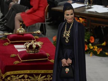 Sheikha Moza bint Nasser, jequesa de Catar, a su llegada a la ceremonia de coronación de los reyes de Holanda.