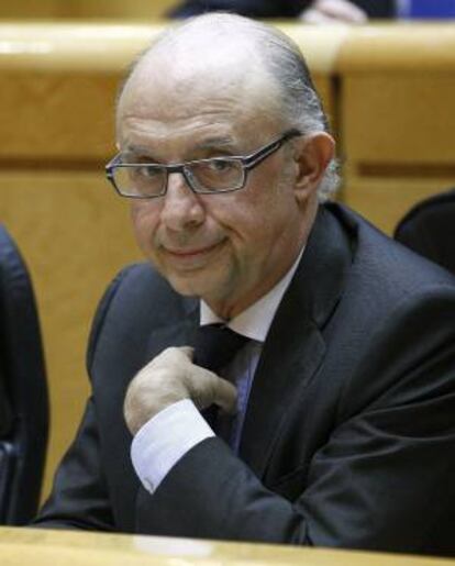 El ministro de Hacienda y Administraciones Pblicas, Cristbal Montoro, durante la sesin de control al Gobierno celebrada esta tarde en el pleno del Senado.