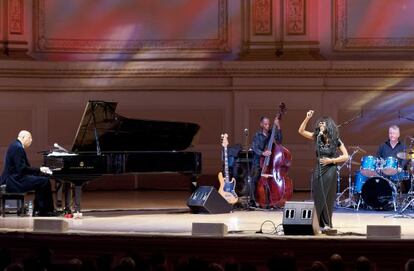Un momento del concierto de Chucho Valdés y Concha Buika en el Carnegie Hall de Nueva York.