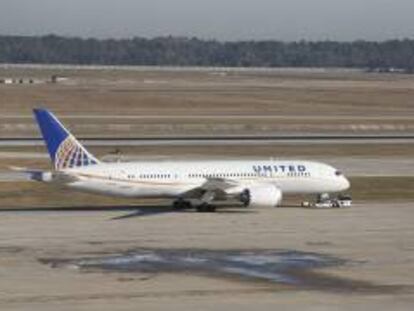 Vista de un avión Boeing 787 Dreamliner de la compañía United Airlines. EFE/Archivo