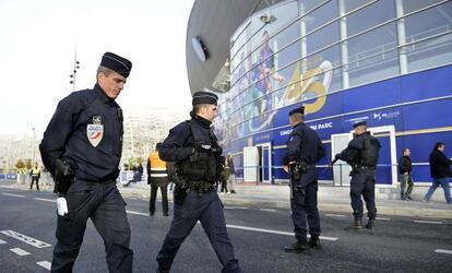 Medidas de seguridad antes de un partido del PSG hace dos semanas.