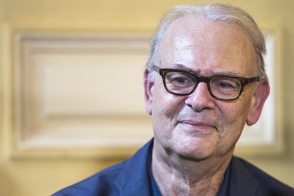 El autor francés Patrick Modiano durante una rueda de prensa en la sede de la editorial Gallimard en París, el 9 de octubre de 2014. 