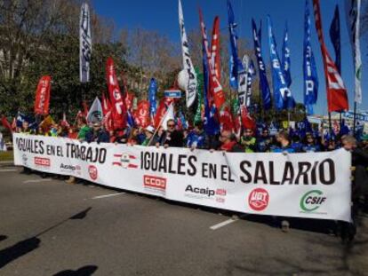 Los trabajadores penitenciarios se manifiestan en Madrid y anuncian paros a partir del 3 de abril