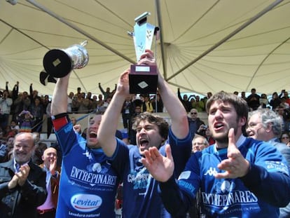 El Quesos Entrepinares de Valladolid celebra el titulo de Liga en 2019.