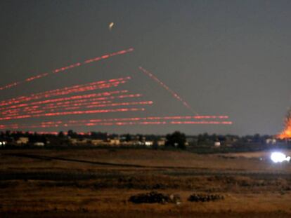 Una explosión el lunes vista desde los Altos del Golán.
 