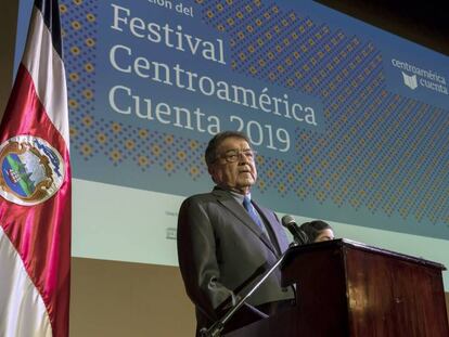 Sergio Ramírez, premio Cervantes 2017 y creador de Centroamérica Cuenta, en la inauguración del festival el lunes en San José de Costa Rica.