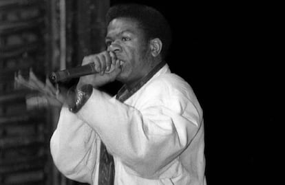 El rapero Craig Mack, en un concierto en Chicago, EE UU, en 1994.