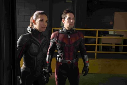 Evangeline Lilly e Paul Rudd, no filme.