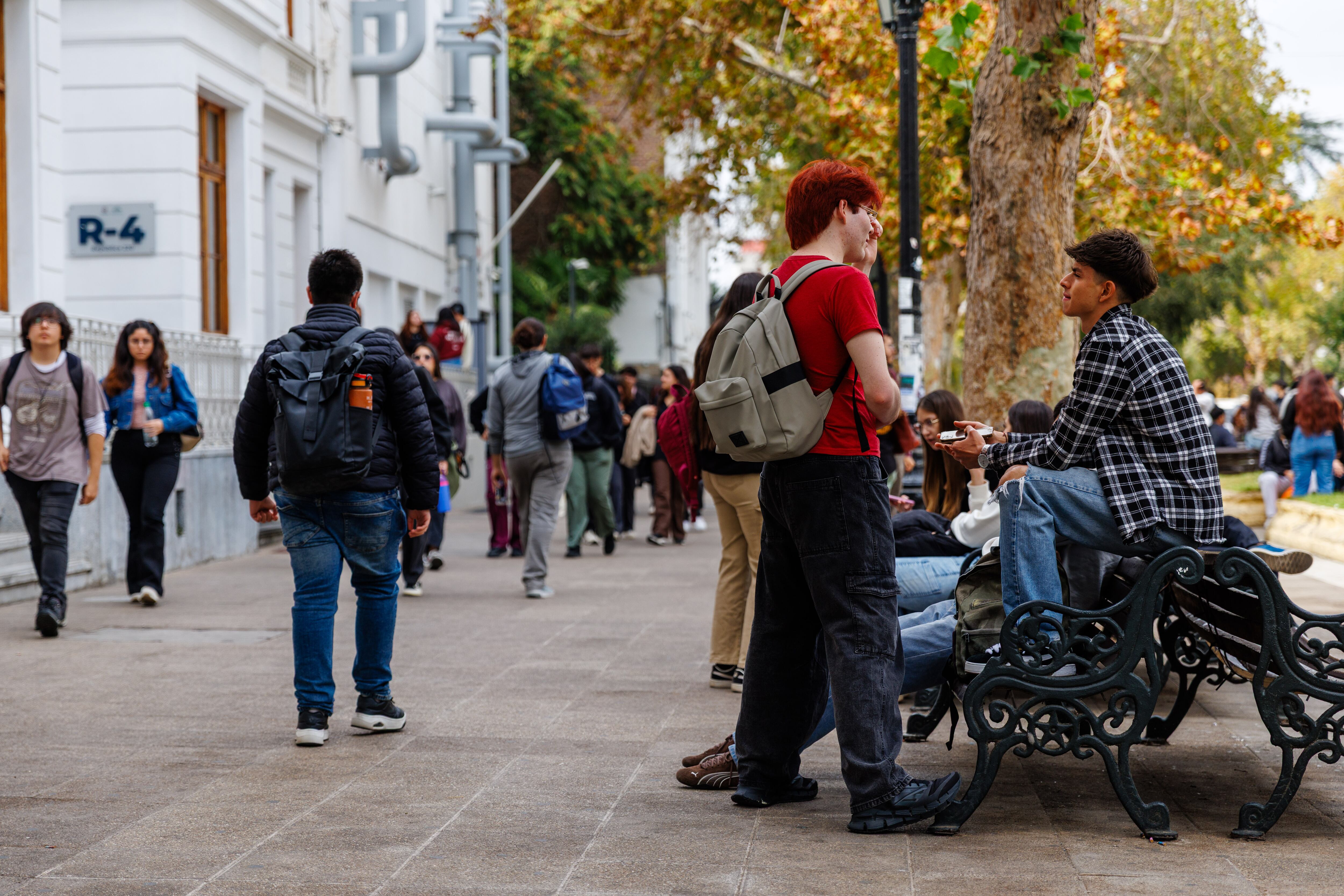 Estudiantes universitarios en Santiago, en marzo pasado. 
