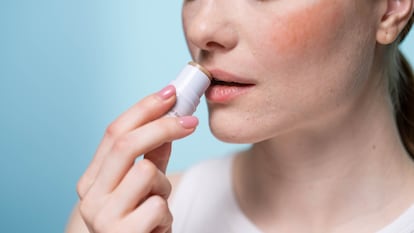 ¿Qué es y para qué sirve el bálsamo labial?, bálsamo labial, hidratante labios, bálsamo labial con color