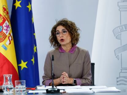 La ministra de Hacienda María Jesús Montero ofrece una rueda de prensa posterior al Consejo de Ministros en el Palacio de la Moncloa en Madrid, el martes pasado.