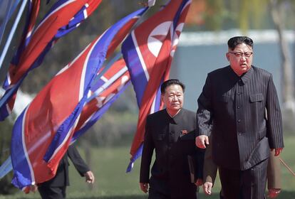 Kim Jong-un llega para la inauguración de la nueva zona residencial, a la que se ha permitido la entrada a EL PAÍS, entre otros medios, con motivo de la efeméride.