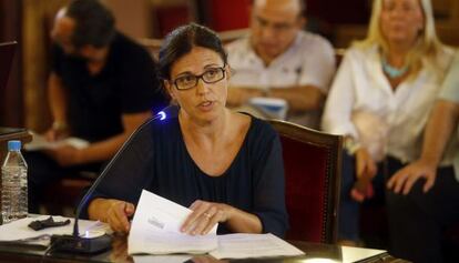 La empleada de la Agencia Valenciana de Turismo Ana Grau durante su declaración como acusada en el primer juicio a la trama Gürtel.
