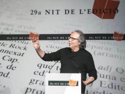 Serrat agradece el premio que le han concedido los editores catalanes.