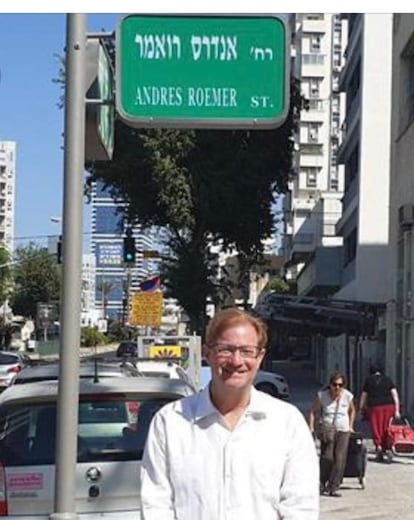 Andrés Roemer en calle Andrés Roemer en Israel