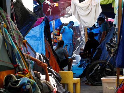 campamentos de migrantes en la frontera