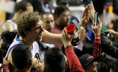 Nowitzki, na Cidade de México.