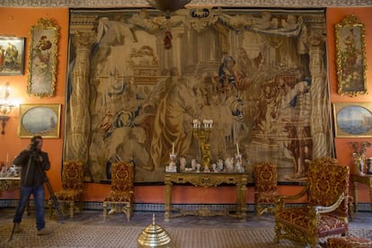 Los principales tapices flamencos cuelgan en el salón de la Gitana.