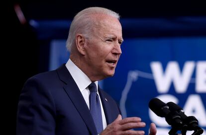 El presidente Joe Biden, este martes en la Casa Blanca mientras abordaba ante la prensa el avance de la vacunación en Estados Unidos.