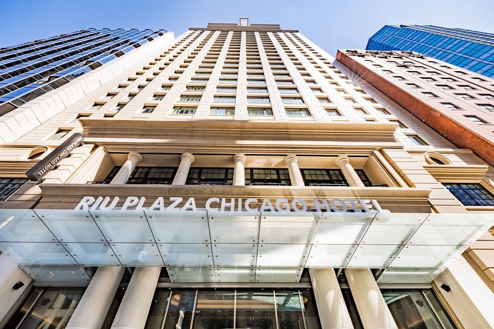 Fachada del hotel Riu Plaza en Chicago (EE UU), en una imagen cedida por la compañía.
