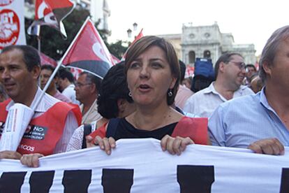 Josefa Medrano, presidenta del Comité de Empresa de Altadis, en la manifestación del lunes pasado.