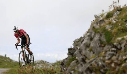 Contador, durante la subida al Angliru.