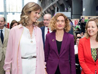 Presentación del informe de Cotec este jueves. De izquierda a derecha: Cristina Garmendia, presidenta de Cotec; Meritxell Batet, presidenta del Congreso de los Diputados; y Nadia Calviño, ministra de Economía. 