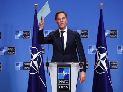 El nuevo secretario general de la OTAN, Mark Rutte, en su primera comparecencia ante la prensa.