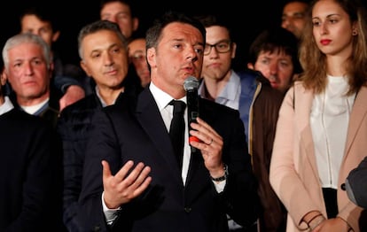 Renzi comparece tras ganar las primarias del PD, el pasado mes de abril.