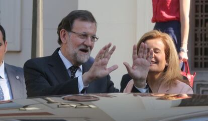 Mariano Rajoy y la ministra de Trabajo, F&aacute;tima B&aacute;&ntilde;ez.