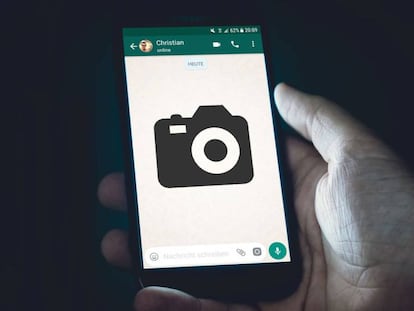 Icono de la cámara de WhatsApp.