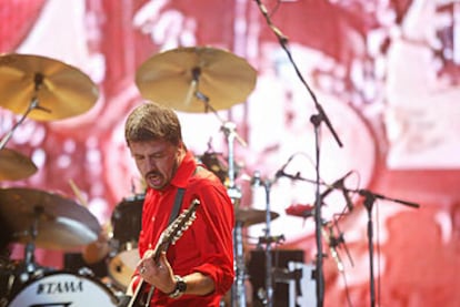 Dave Grohl, líder de la banda de rock Foo Fighters, durante su actuación en el festival Rock in Rio en Lisboa.