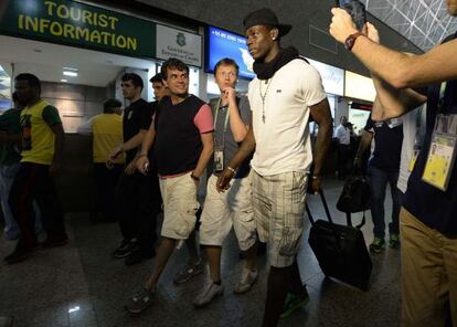 Balotelli, en el aerpuerto de Fortaleza.