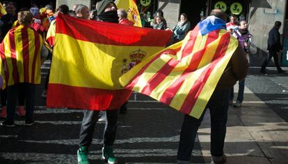 Protestas en la plaza Sant Jaume de Barcelona