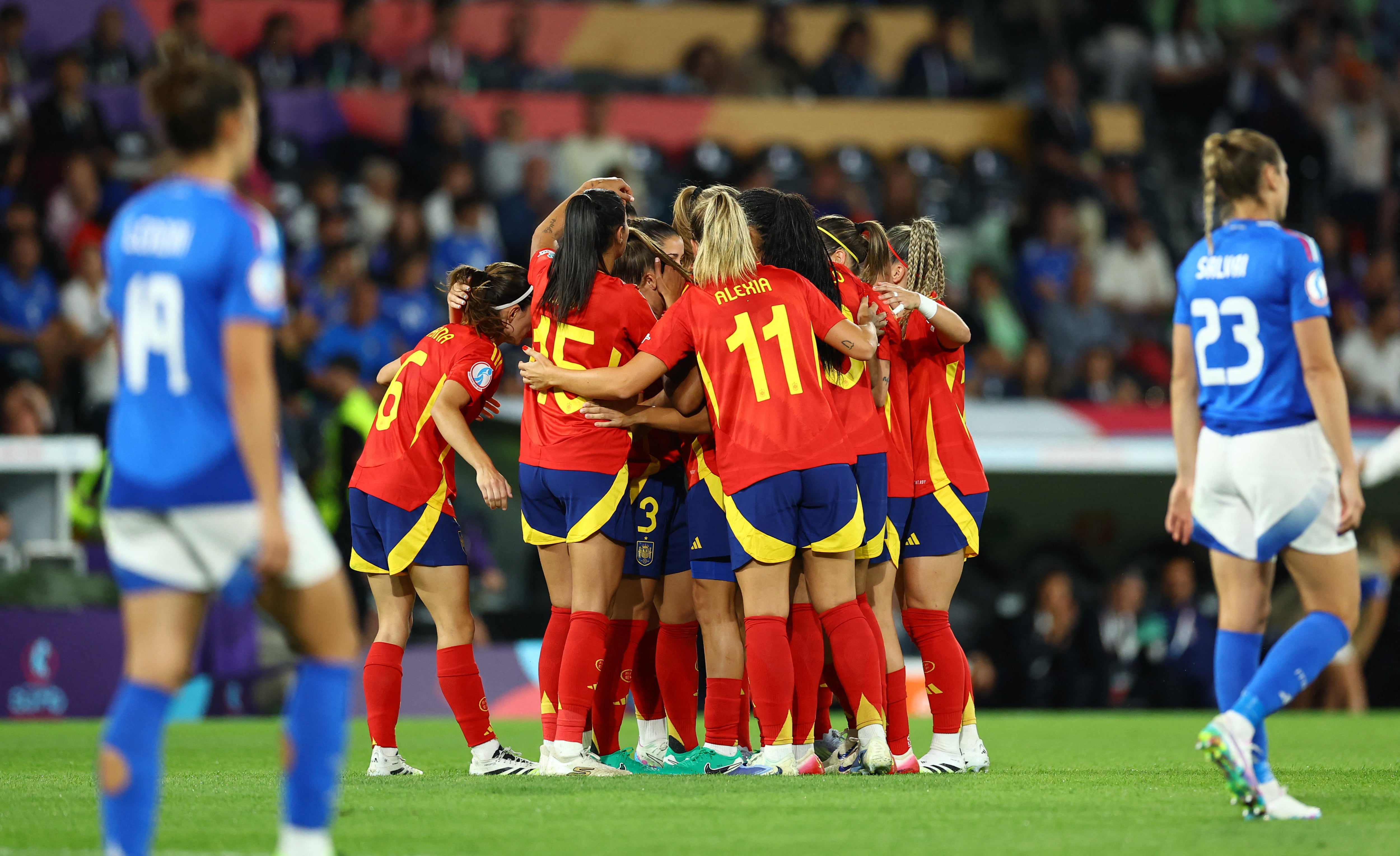 Italia - España en directo | Patri Guijarro remonta el partido