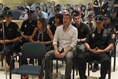 El exportavoz de Batasuna, Arnaldo Otegi, y otros acusados, en el juicio en la Audiencia Nacional.