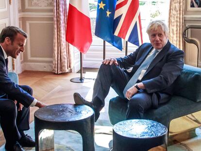 Emmanuel Macron (a la izquierda) y Boris Johnson, en el encuentro del palacio del Elíseo.