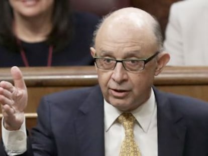 Montoro pagará directamente los servicios básicos y sueldos y da 48 horas al Govern para congelar todas las demás partidas