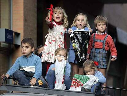 Niños en la cabalgate de Reyes