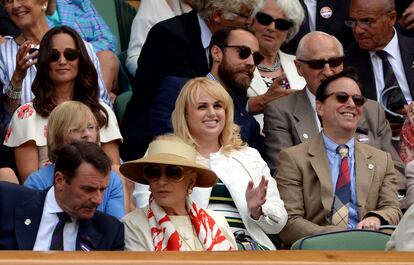 Rebel Wilson disfrutó como una niña en su primera visita al campeonato.