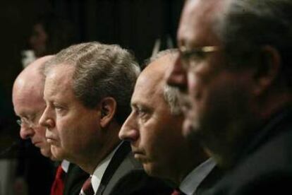 Ejecutivos de las grandes petroleras, durante su comparecencia en el Senado estadounidense.