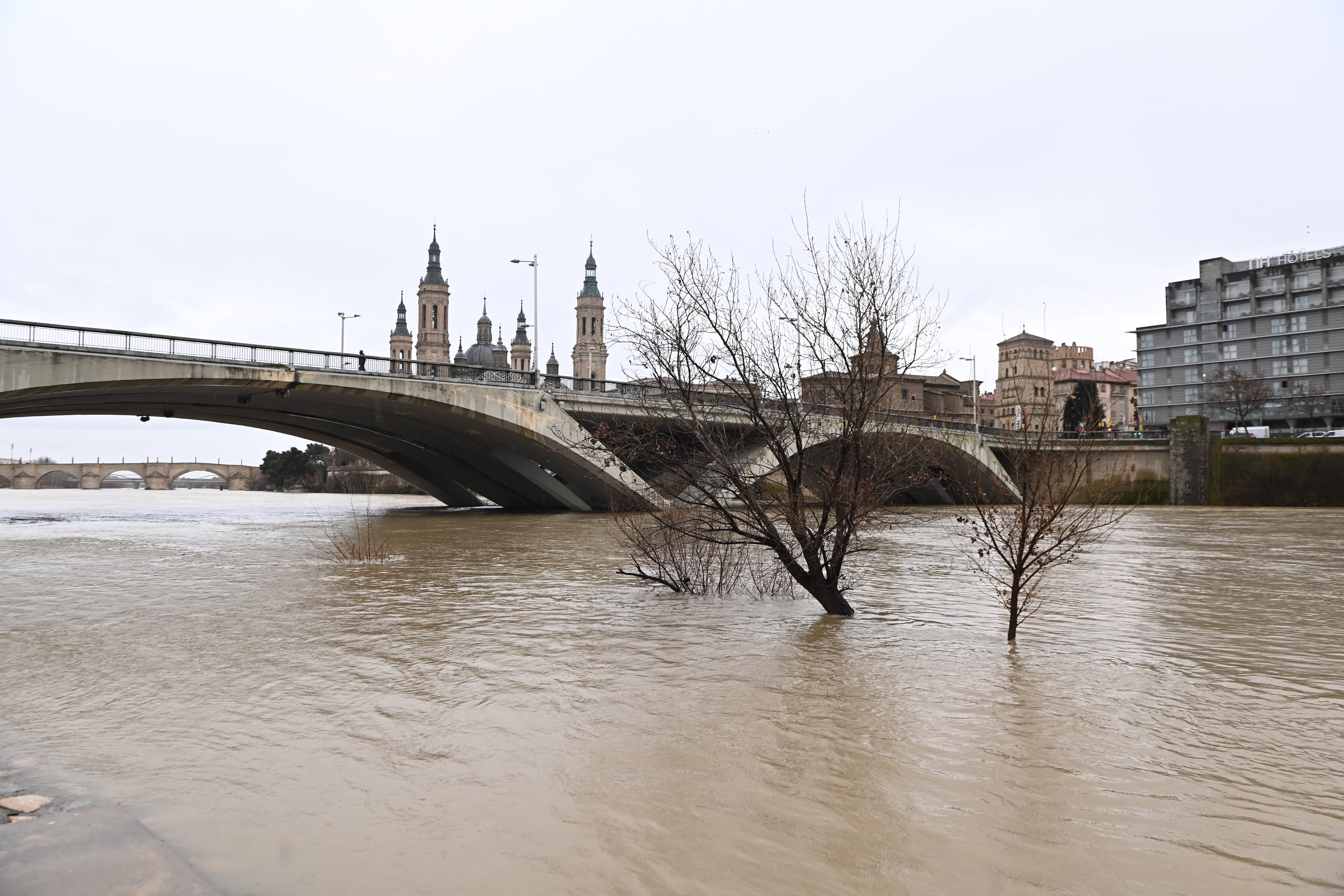 La borrasca Oriana y su paso por la península con lluvia, nieve y rachas de viento, en imágenes