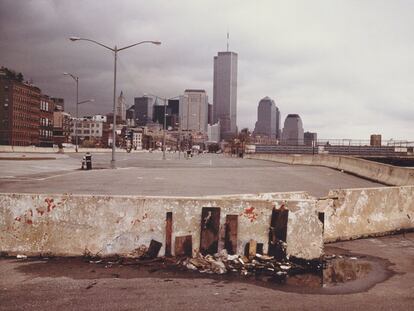 <i>Isla en la isla,</i> fotografía de Gabriel Orozco incluida en la exposición <i>Manhattan, uso mixto,</i> en el Museo Reina Sofía.
gallery