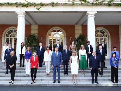 Foto de familia del anterior Gobierno, de abril de este año.