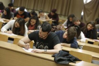 Clase de Periodismo en la Complutense.