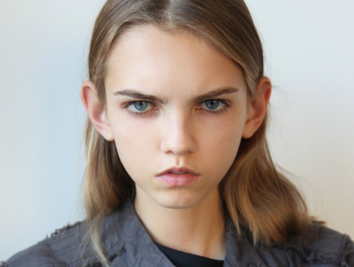 molly-bair-la-modelo-alien-gena-que-se-rifan-los-dise-adores-s