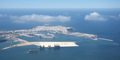 Puerto de la bahía de Cádiz.